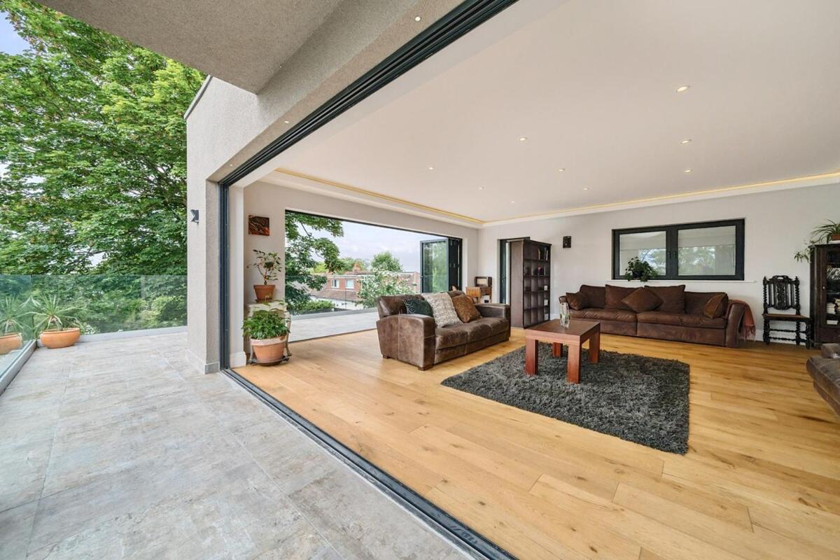 The Ridge London - Luxury Designer Villa With Hot Tub And Sauna, Bexley Borough Of London Kültér fotó